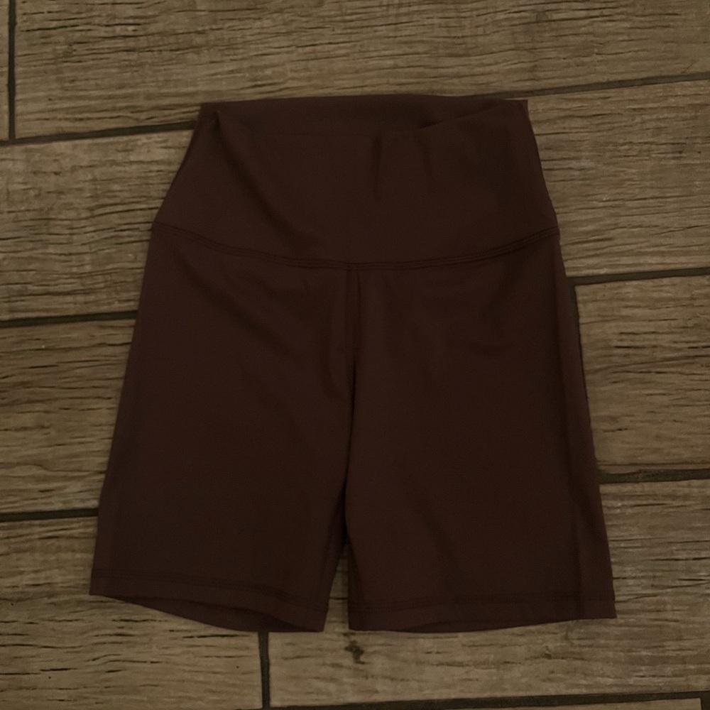 CRZ YOGA Women's Dark Brown High-Waisted Shorts